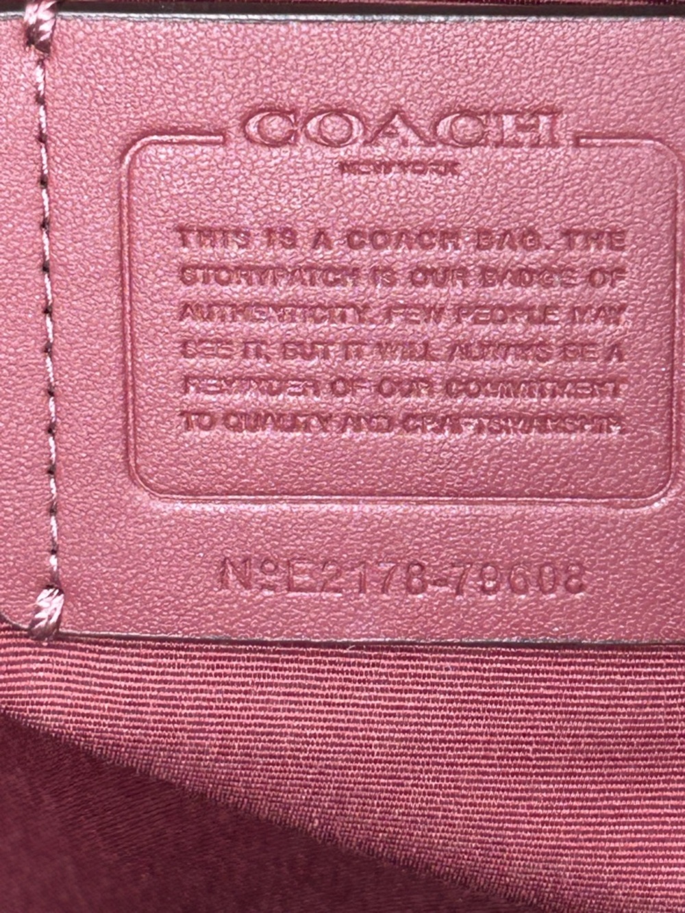 COACH 79608 Gallery Tote Crossgrain Leather Shoulder Bag Gold/Red Apple - Picture 8 of 12